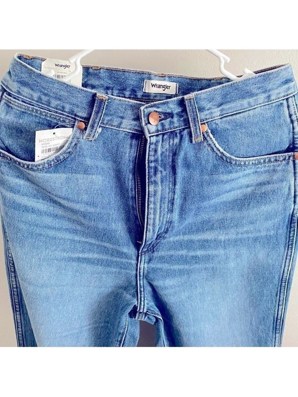 NWT Wrangler vintage high waisted distressed jeans - Picture 8 of 8